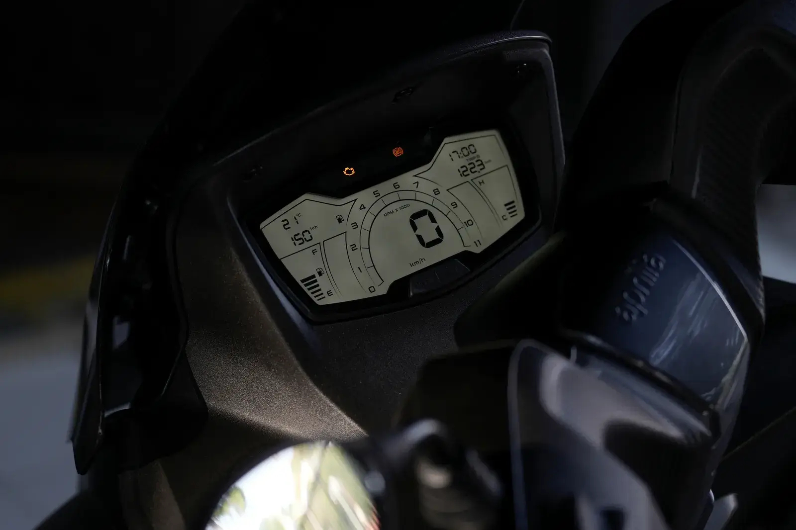 APRILIA-SXR160-H-008
