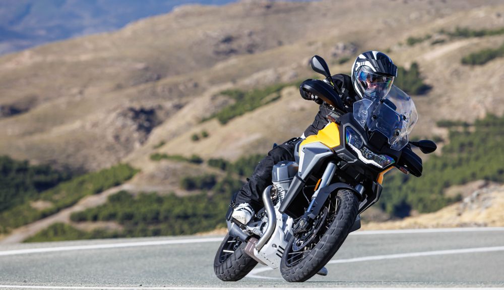 moto-guzzi-stelvio-2024-84_1_1000x575
