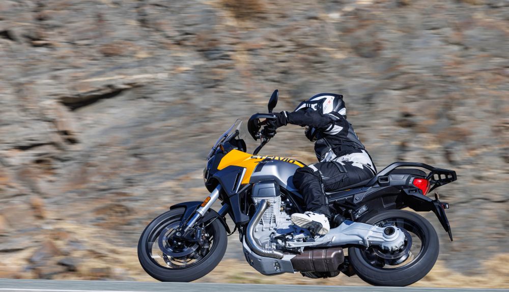 moto-guzzi-stelvio-2024-90_1_1000x575