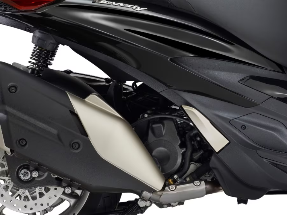 Piaggio_Beverly_400_Cosmo_tab_900x675
