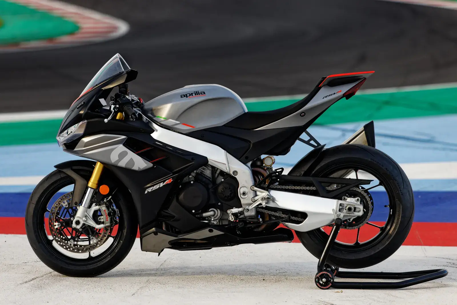 RSV4-R5Z_5255