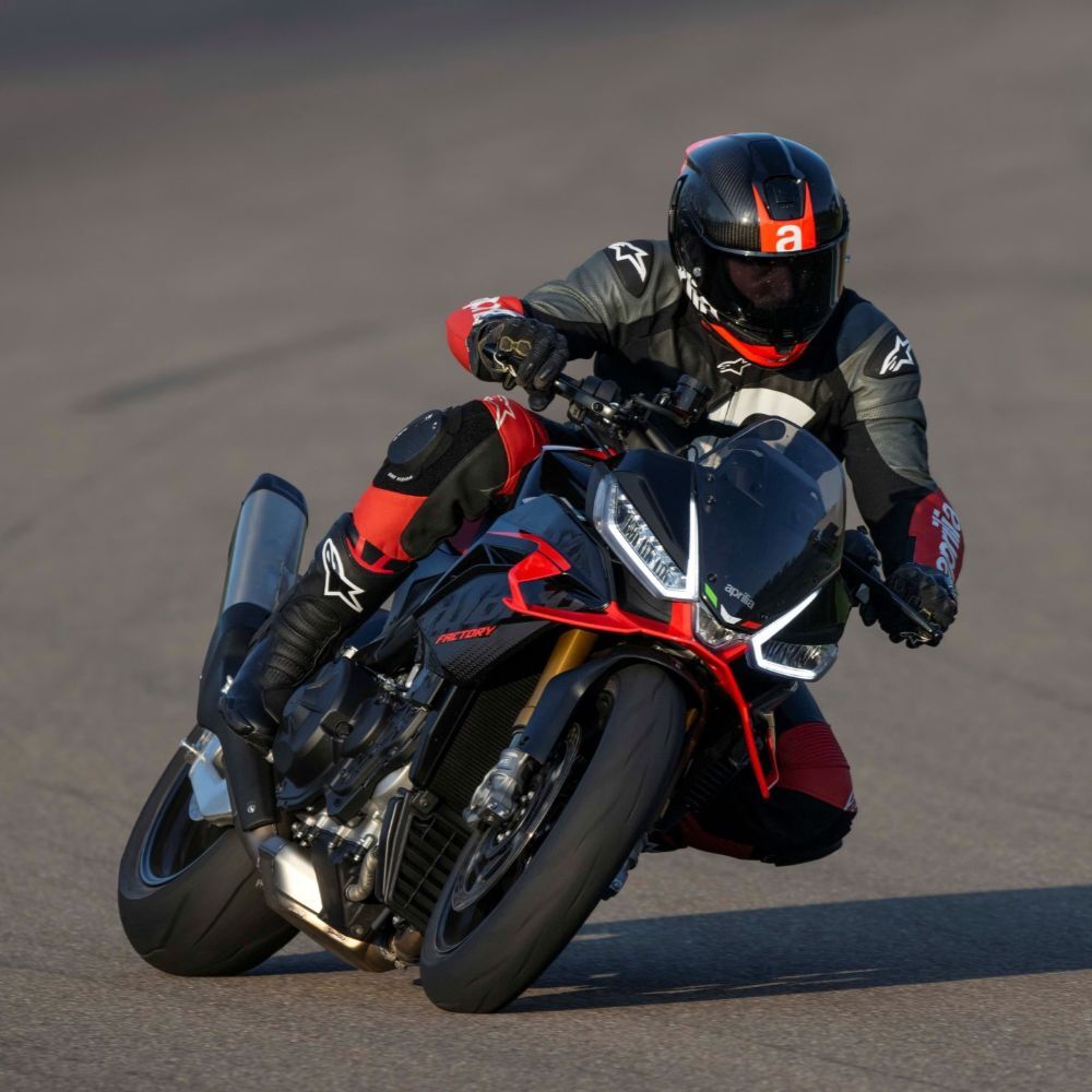 Aprilia_TuonoV4_wall-image_1920x1440_1 (1) (1)